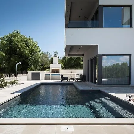 Nalani Villa Rakalj