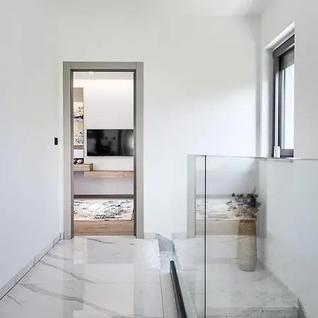 Nalani Villa *