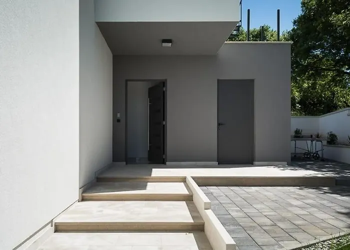 Nalani Villa